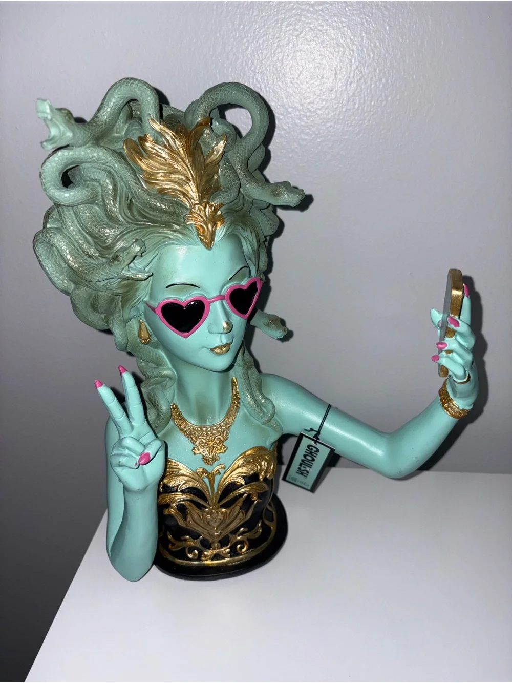 Summerween Ghoulish Medusa Taking A Selfie 12